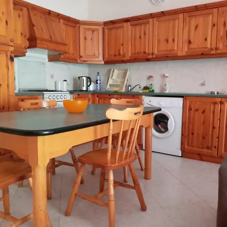 Qbajjar Two Bedroom Διαμέρισμα Marsalforn